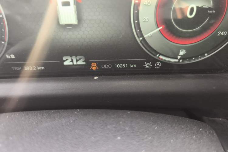 Used 212 T01 2025 2.0T Changfeng Odometer Close Up