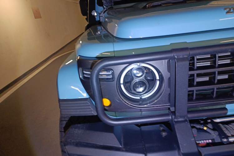 Used 212 T01 2025 2.0T Changfeng Right Front Headlight