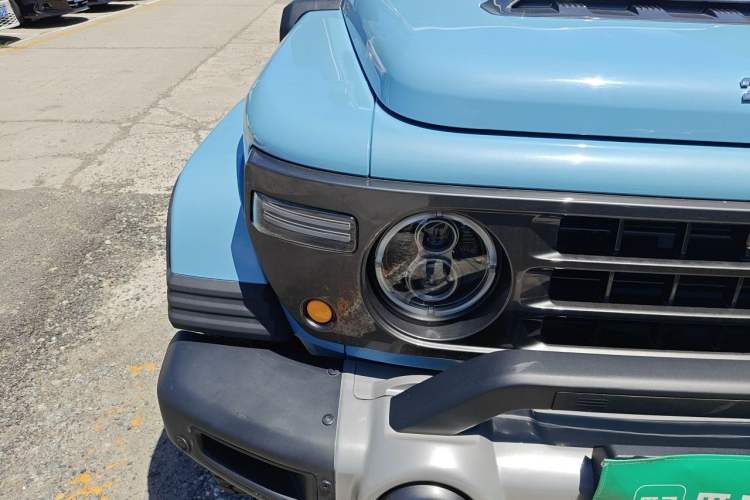 Used 212 T01 2025 2.0T Changfeng Right Front Headlight
