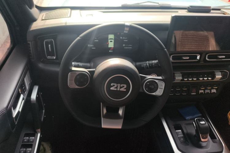 Used 212 T01 2025 2.0T Changfeng Steering Wheel
