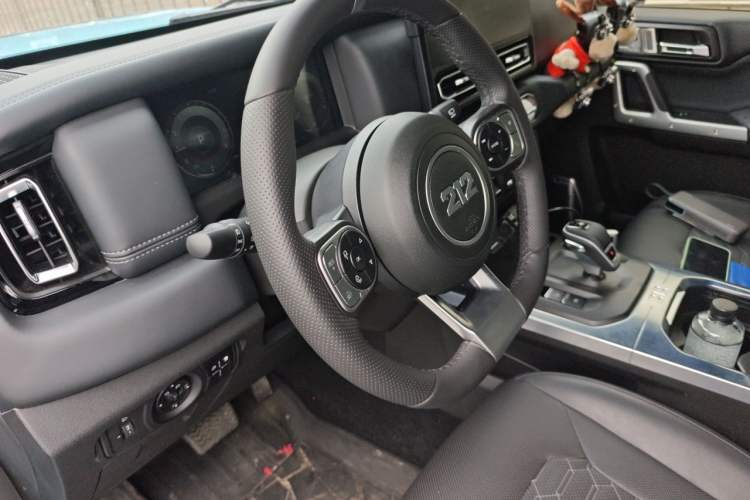 Used 212 T01 2025 2.0T Changfeng Steering Wheel
