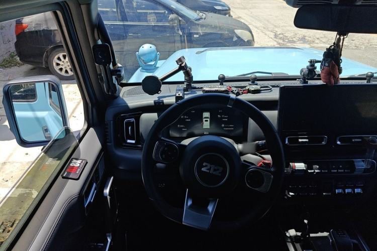 Used 212 T01 2025 2.0T Changfeng Steering Wheel