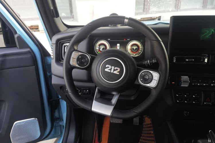 Used 212 T01 2025 2.0T Changfeng Steering Wheel