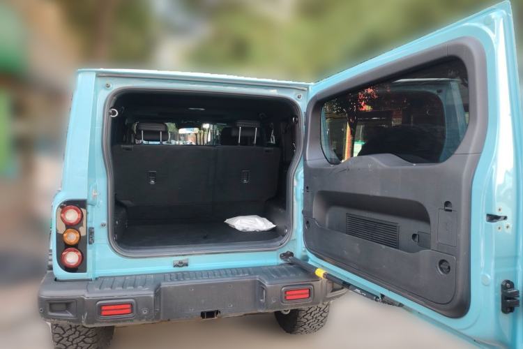 Used 212 T01 2025 2.0T Changfeng Trunk