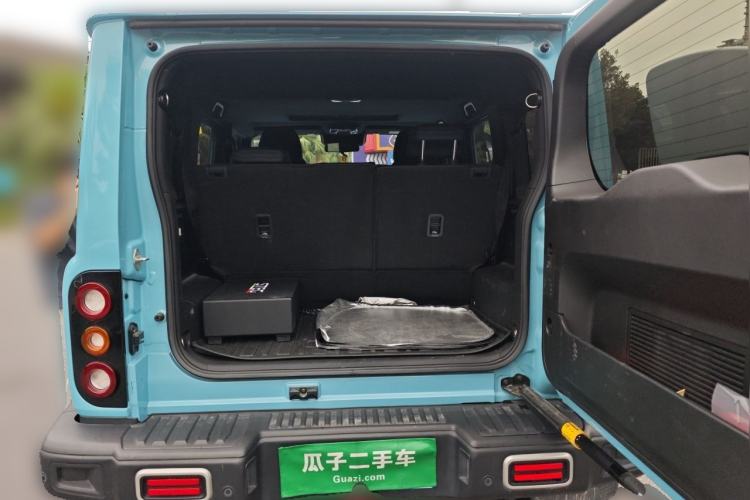 Used 212 T01 2025 2.0T Changfeng Trunk