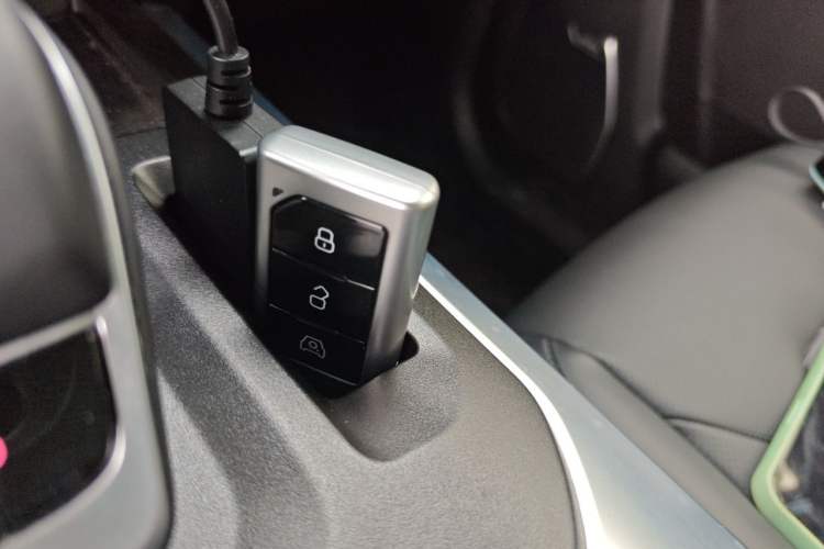 Used 212 T01 2025 2.0T Changfeng Vehicle Key