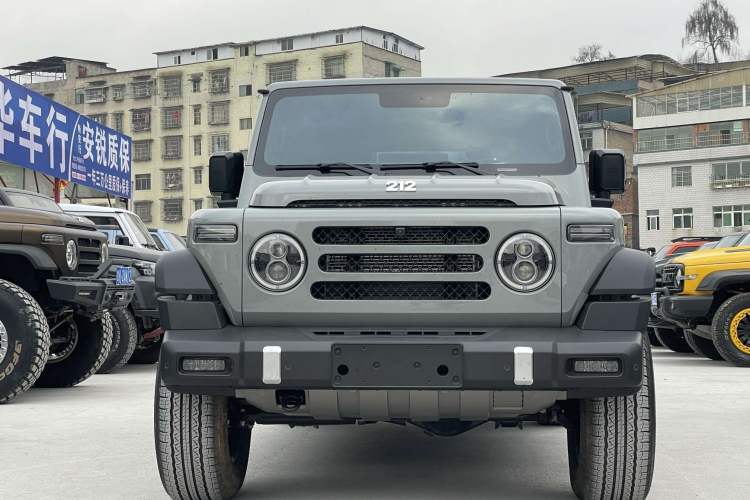 Used 212 T01 2025 Model 2.0T Diesel Exterior 5