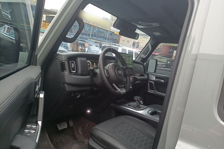 Used 212 T01 2025 Model 2.0T Diesel Left Front Seat