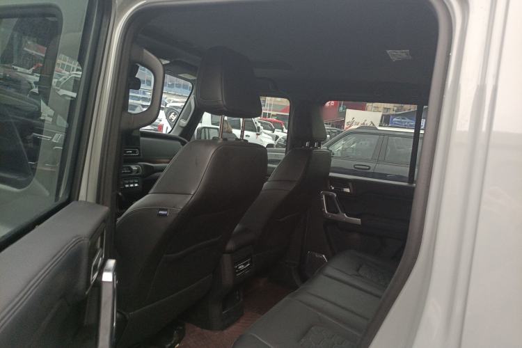 Used 212 T01 2025 Model 2.0T Diesel Left Rear Seat