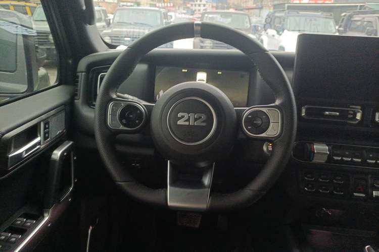 Used 212 T01 2025 Model 2.0T Diesel Steering Wheel