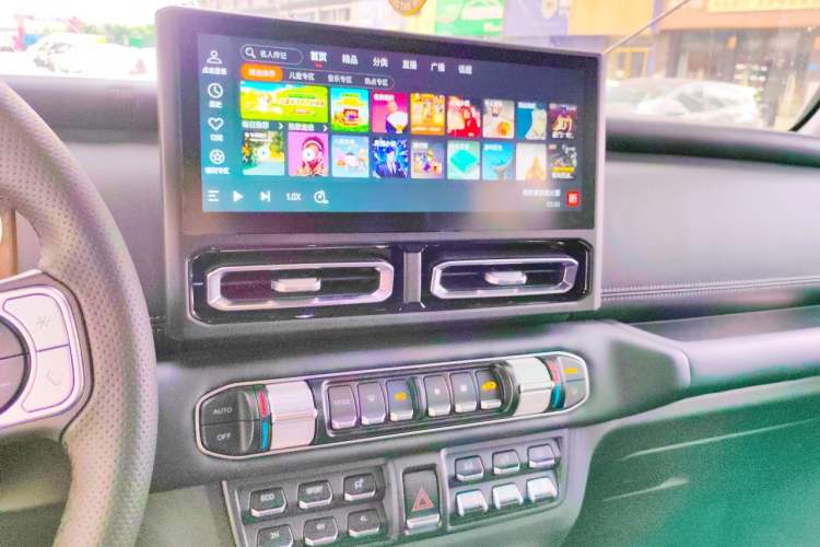 Used 212 T01 2025 2.0T Changfeng Audio And AC Panel