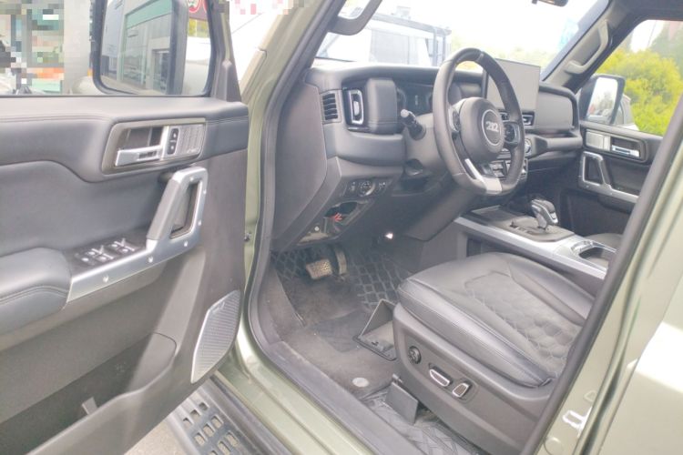 Used 212 T01 2025 2.0T Changfeng Driver Seat