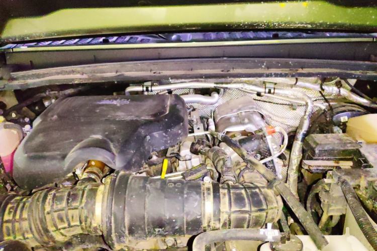 Used 212 T01 2025 2.0T Changfeng Engine Bay