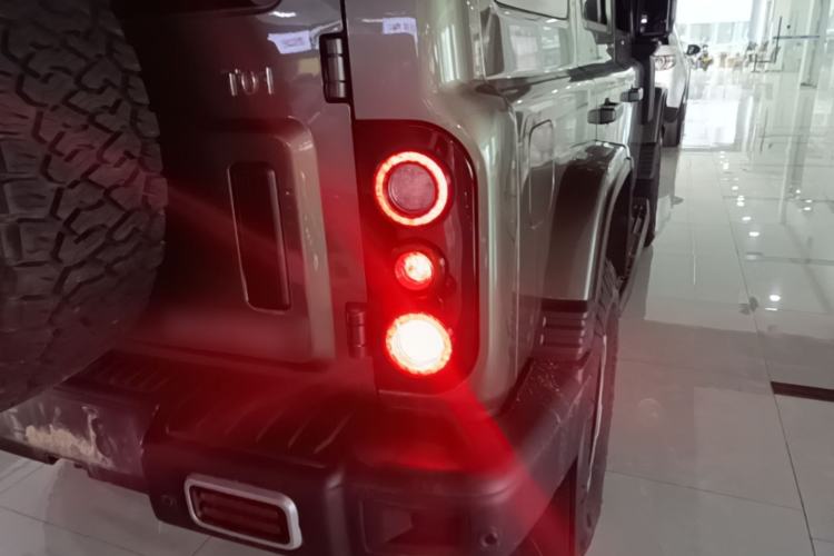 Used 212 T01 2025 2.0T Changfeng Exterior 3