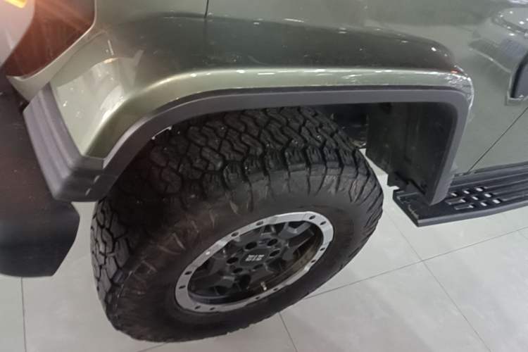 Used 212 T01 2025 2.0T Changfeng Exterior 4