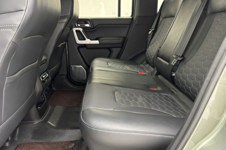 Used 212 T01 2025 2.0T Changfeng Interior 1