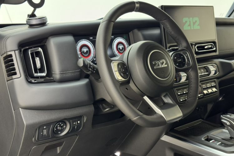 Used 212 T01 2025 2.0T Changfeng Interior 2