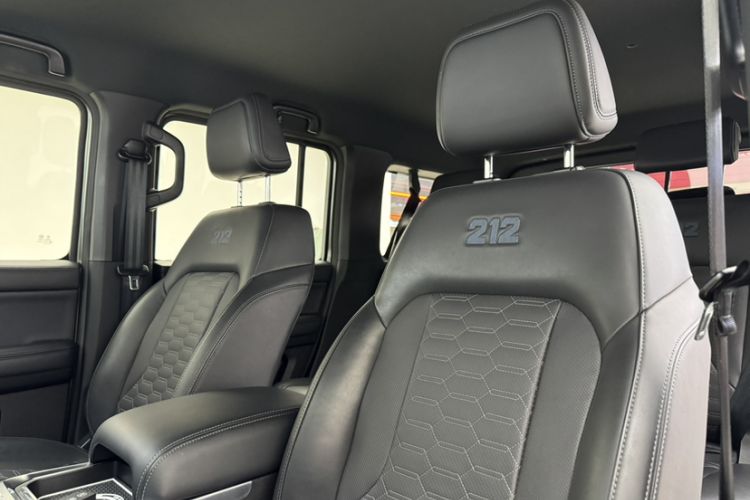 Used 212 T01 2025 2.0T Changfeng Interior 6