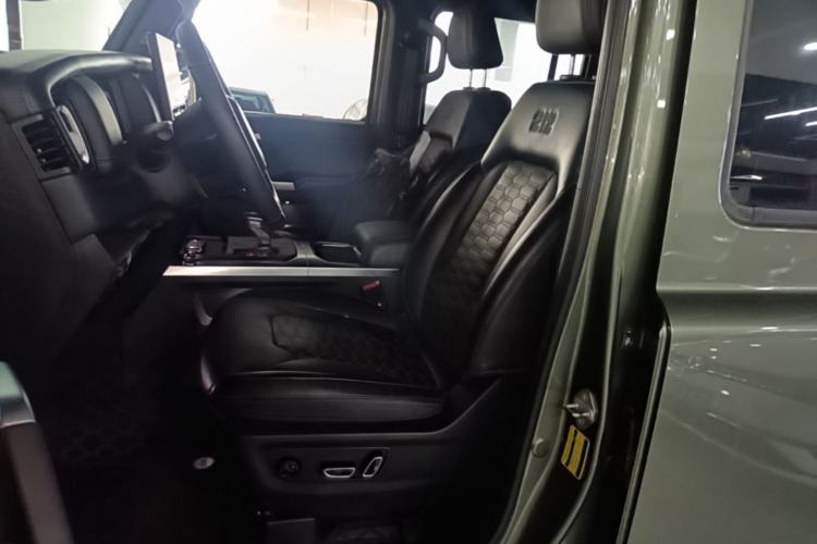 Used 212 T01 2025 2.0T Changfeng Left Front Seat