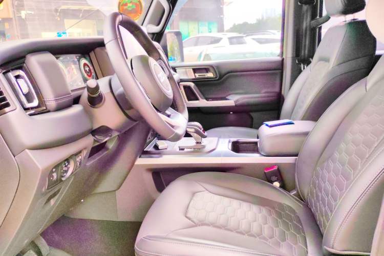 Used 212 T01 2025 2.0T Changfeng Left Front Seat