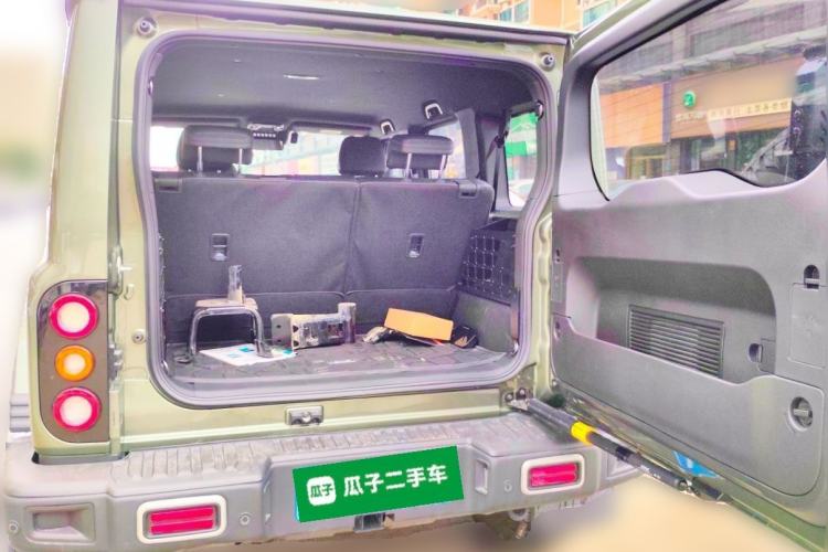 Used 212 T01 2025 2.0T Changfeng Trunk