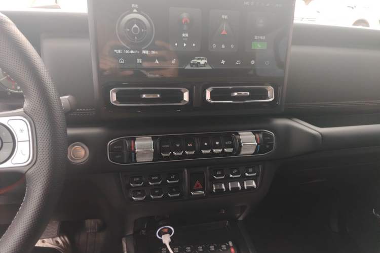 Used 212 T01 2025 2.0T Changfeng Audio And AC Panel
