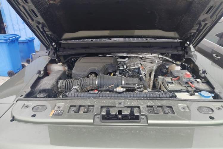 Used 212 T01 2025 2.0T Changfeng Engine Bay