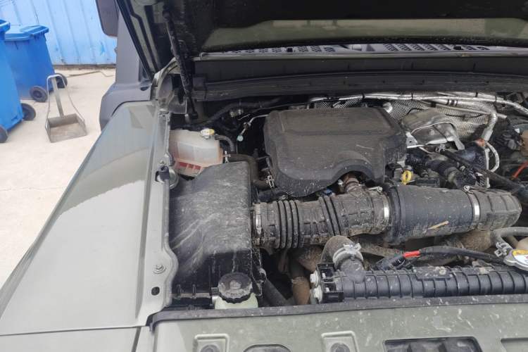 Used 212 T01 2025 2.0T Changfeng Engine Bay Right