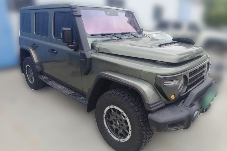Used 212 T01 2025 2.0T Changfeng Front Right 45 Deg