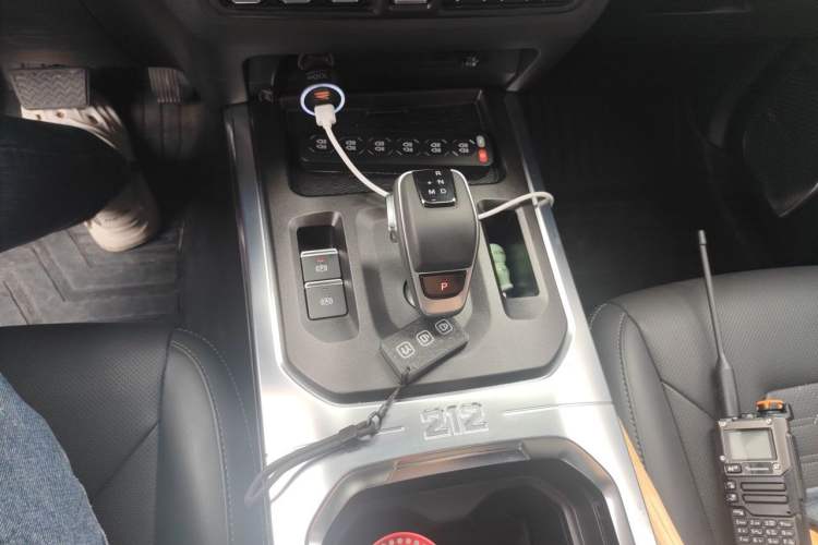 Used 212 T01 2025 2.0T Changfeng Gear Lever