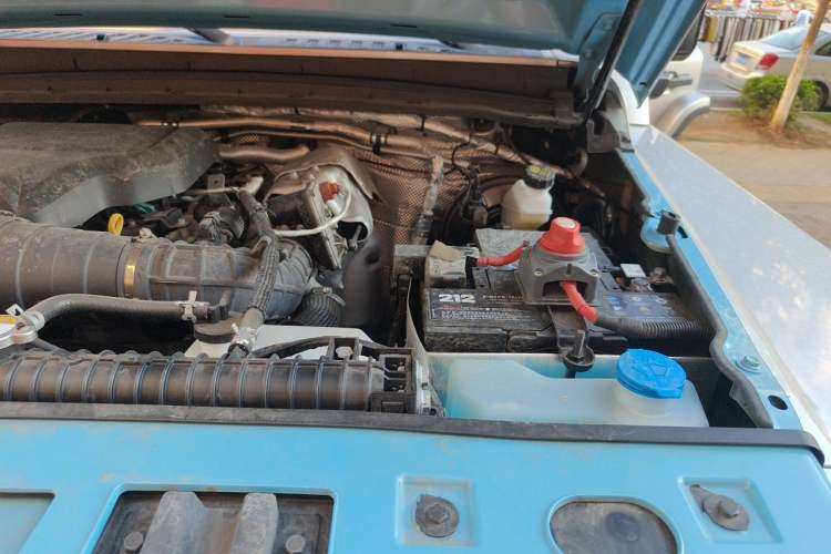 Used 212 T01 2025 2.0T Changfeng Engine Bay Left