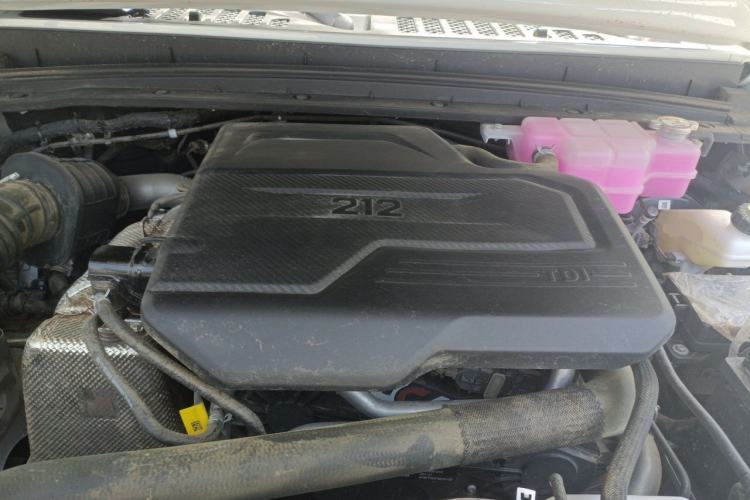 Used 212 T01 2025 Model 2.0T Diesel Engine Bay