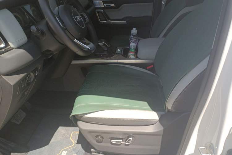Used 212 T01 2025 Model 2.0T Diesel Left Front Seat