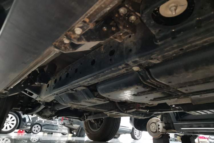 Used 212 T01 2025 Model 2.0T Diesel Left Side Sill
