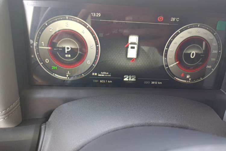 Used 212 T01 2025 Model 2.0T Diesel Odometer Close Up