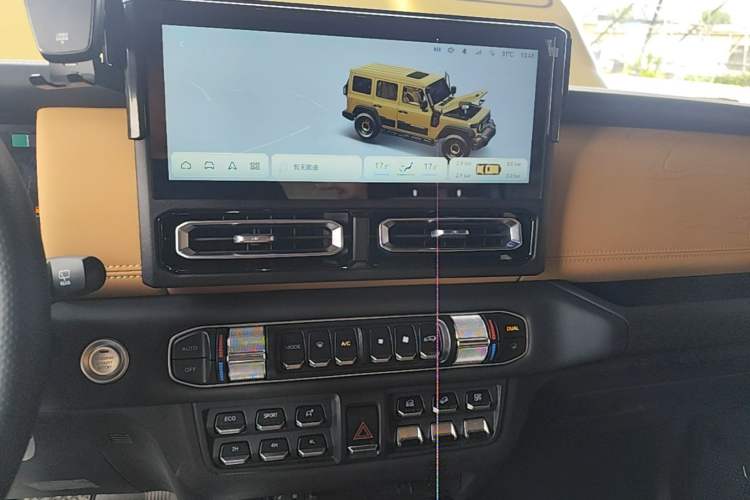 Used 212 T01 2026 Model 2.0T High Ground Audio And AC Panel