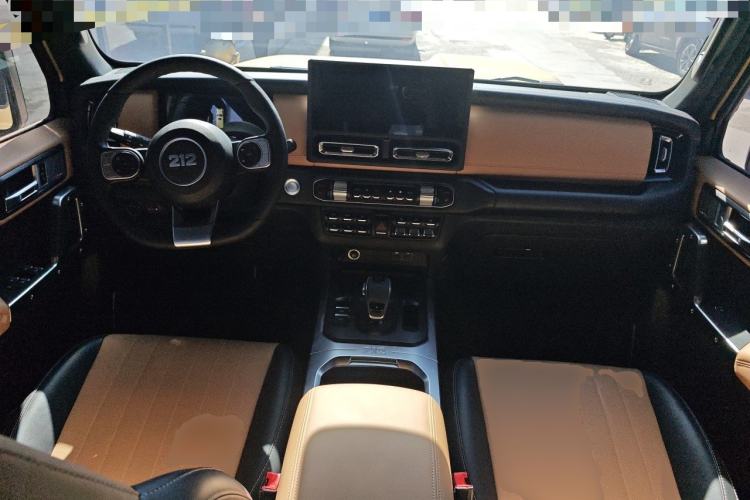 Used 212 T01 2026 Model 2.0T High Ground Center Console