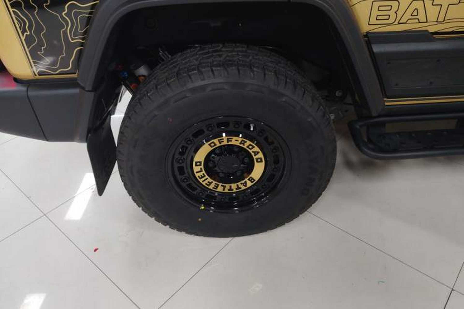 Used 212 T01 2026 Model 2.0T High Ground Right Rear Wheel Hub
