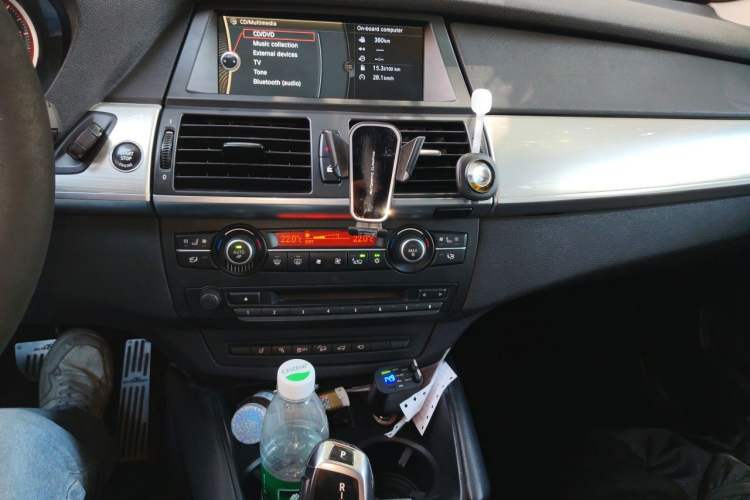 Used AC Schnitzer X6  Audio And AC Panel