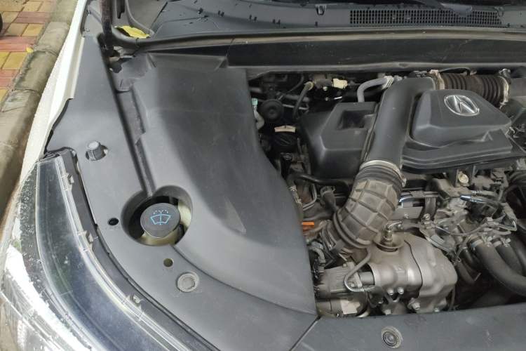 Used Acura CDX 2019 1.5T Two-Wheel Drive Deluxe Edition Engine Bay Right
