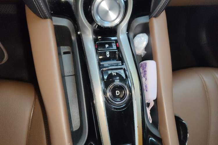 Used Acura CDX 2019 1.5T Two-Wheel Drive Deluxe Edition Gear Lever