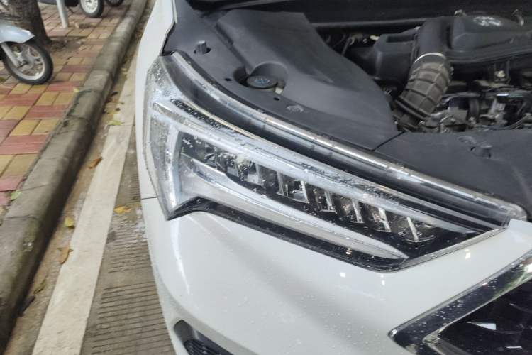Used Acura CDX 2019 1.5T Two-Wheel Drive Deluxe Edition Right Front Headlight
