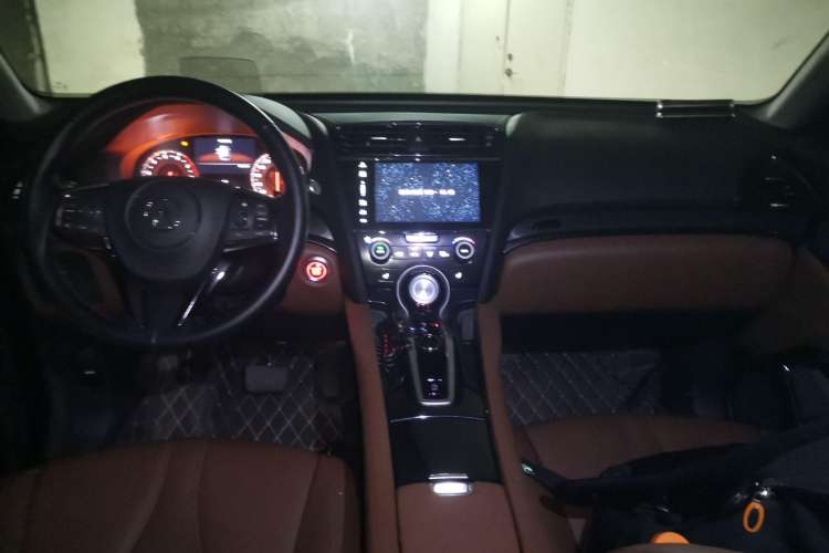 Used Acura CDX 2016 1.5T Two-Wheel Drive Deluxe Edition Center Console