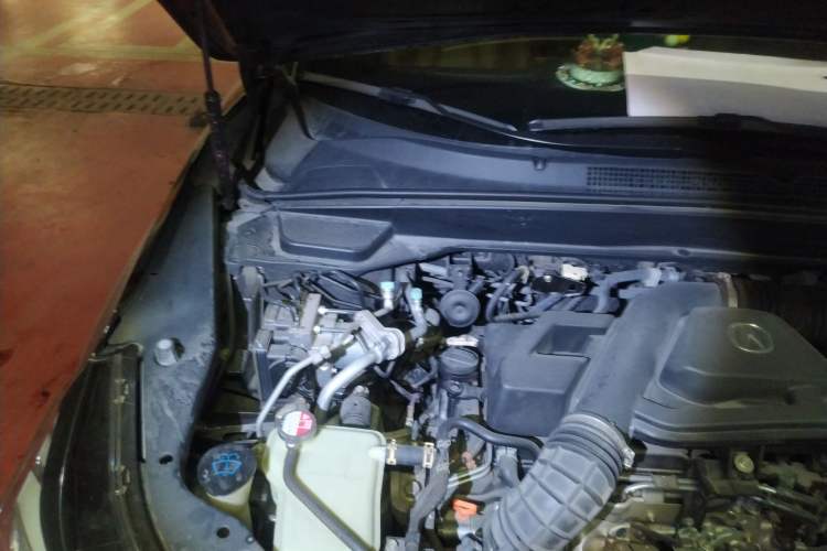 Used Acura CDX 2016 1.5T Two-Wheel Drive Deluxe Edition Engine Bay Right