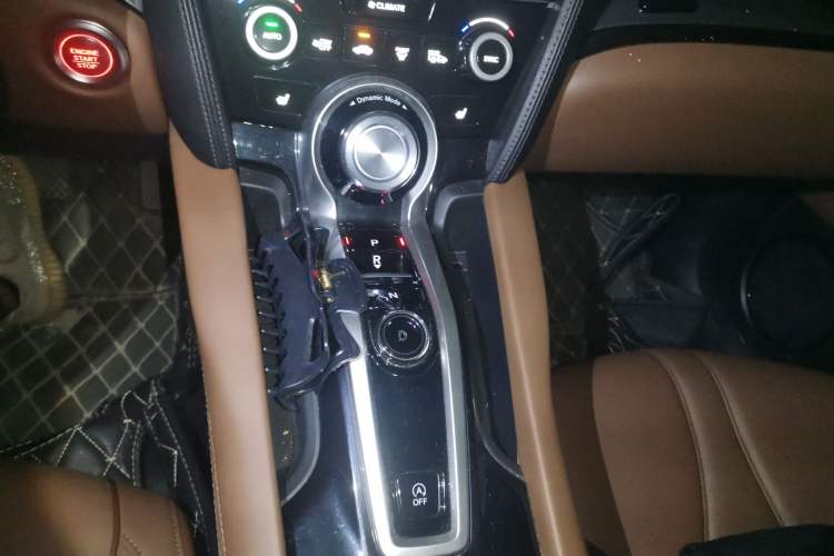 Used Acura CDX 2016 1.5T Two-Wheel Drive Deluxe Edition Gear Lever