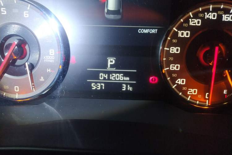 Used Acura CDX 2016 1.5T Two-Wheel Drive Deluxe Edition Odometer Close Up