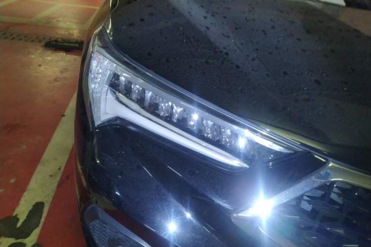 Used Acura CDX 2016 1.5T Two-Wheel Drive Deluxe Edition Right Front Headlight