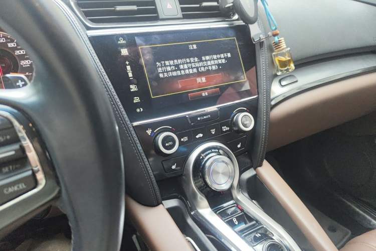 Used Acura CDX 2016 1.5T Two-Wheel Drive Deluxe Edition Audio And AC Panel