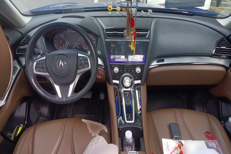 Used Acura CDX 2016 1.5T Two-Wheel Drive Deluxe Edition Center Console
