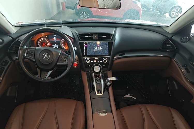 Used Acura CDX 2016 1.5T Two-Wheel Drive Deluxe Edition Center Console